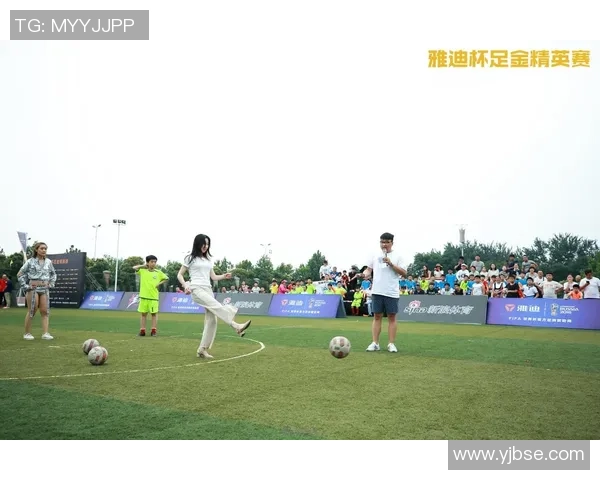 足球明星九宫格揭秘他们的职业生涯与场上瞬间的精彩瞬间